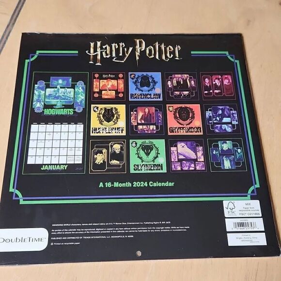 Harry Potter 16 month 2024 wall calendar - Picture 2 of 2
